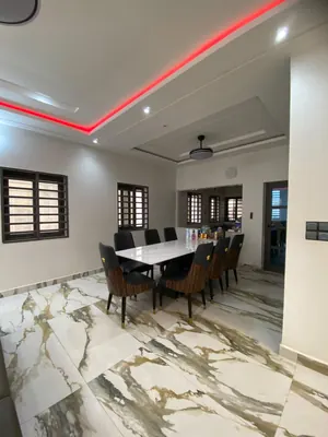 Location d'une villa à Entrepris de Union, 7 chambres, semi-meublée – à partir de 1 200 000 FCFA — photo 3