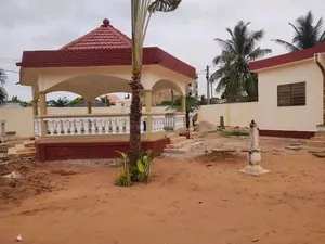 Location d'une boutique à Tokoin Ranco, bord du goudron, avec bureau et sanitaire – 180 000 FCFA/mois — photo 10