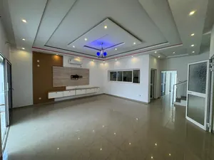Villa duplex 6 chambres avec piscine à louer à Avedji – 1 000 000 FCFA — photo 2