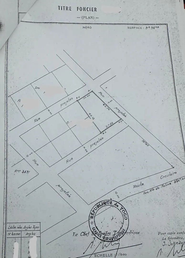 Terrain 998 m² à vendre à Tokoin Hôpital, Lomé – 120 millions FCFA