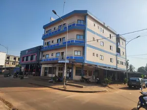 Hôtel 29 pièces en vente au bord du goudron à Adidogomé – 400 millions FCFA négociable — photo 3
