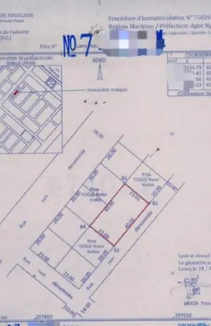 Terrain 998 m² à vendre à Tokoin Hôpital, Lomé – 120 millions FCFA — photo 3