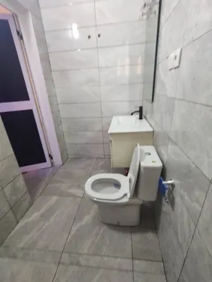 Villa triplex meublée 7 chambres à louer à Attiégou avec piscine et terrain de basketball – 1 700 000 FCFA/mois — photo 8