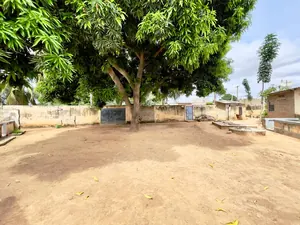 Maison de location en vente en angle de rue à Adidogomé – 50 millions FCFA — photo 2