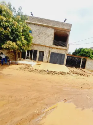 Vente d'une villa à Ségbé Akato, 7 chambres, R+1, nouvelle construction, demi-lot, à 200m du goudron – 65 millions FCFA — photo 6
