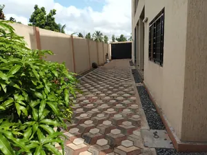 Villa 4 chambres en vente à Lankouvi, Lomé – 230 millions FCFA