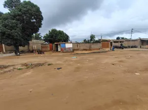 Villa 6 chambres meublée avec piscine à vendre à Agodeka – 150 millions FCFA — photo 5