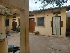 Maison en angle de 2 voies à Adidogomé Atilamonou, 346 m², à 200 m du goudron – 27 millions FCFA — photo 5