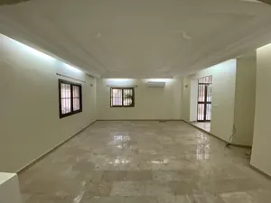 Villa duplex 4 chambres avec piscine et jardin en location à Cité Millenium – 1 500 000 FCFA — photo 3