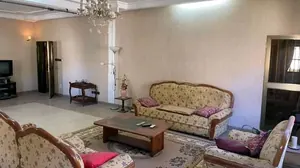 Vente d'une villa à Avepozo côté non plage, 5 pièces, villa basse sur 1 lot avec titre foncier personnel – 80 millions FCFA à débattre — photo 2