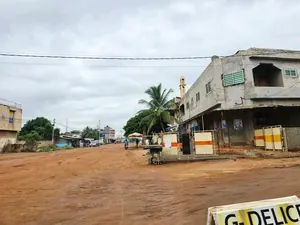 Terrain ¼ de lot en vente à Adidogomé Attigangomé – 15 millions FCFA — photo 2