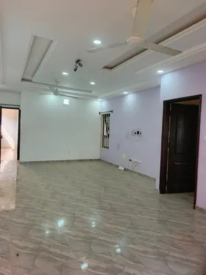 Location d'un appartement à Vakpo Fish, 2 chambres, 1er étage, récente construction, meublé – 100 000 FCFA/mois — photo 2
