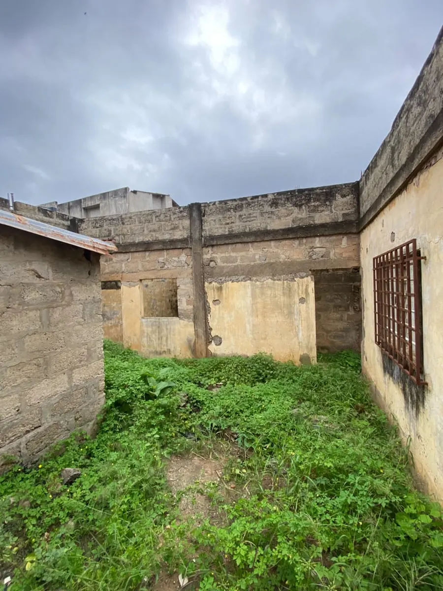 Villa duplex meublée 3 chambres à louer à Agoè Réserve proche du goudron – à partir de 700 000 FCFA