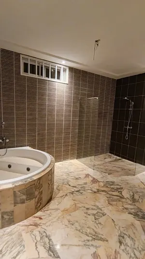 Villa 5 chambres à vendre à Tokoin Casablanca, 690 m² avec piscine et garage – 290 millions FCFA — photo 6