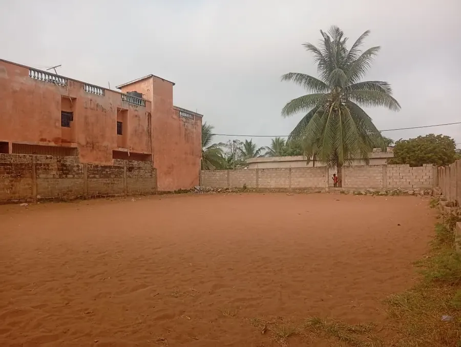 Terrain 1 lot (600 m²) à vendre à Adidogomé Gbomamé – 27 millions FCFA