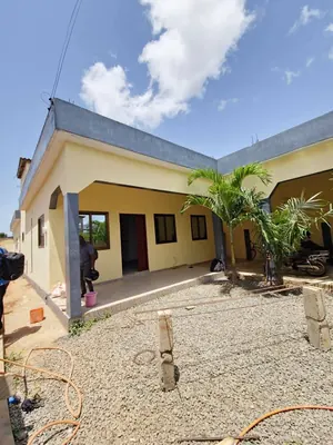 Villa 2 chambres de 300 m² en vente à Adidogomé Apédokoe – 45 millions FCFA — photo 4