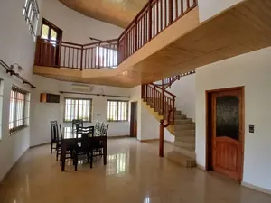 Location d'une villa à Hédzranawoé Balkan, 5 chambres, R+2, garage 5 voitures, avec ou sans meubles – à partir de 800 000 FCFA — photo 8