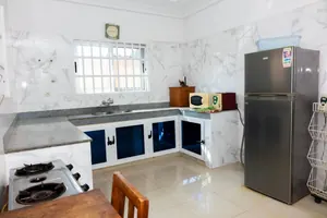 Villa meublée 4 pièces à louer à Hedzranawoé – 600 000 FCFA/mois — photo 3