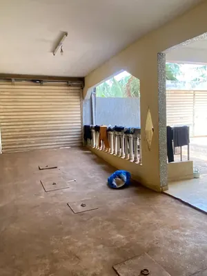 Villa duplex 5 chambres 300 m² en vente à Agoè Sogbossito Bar Avenir – 55 millions FCFA