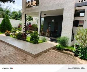 Terrain 6 450 m² en vente en bordure du goudron à Adétikopé PIA – prix à 50 millions FCFA le lot — photo 4