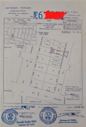 Terrain demi-lot 300 m² avec pièce, cuisine et forage en vente à Adidogomé Sagbado – 18 millions FCFA — photo 2