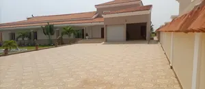 Villa 5 chambres avec piscine et vue mer sur 8 lots à vendre à Baguida Cité Baie des Anges – 1 milliard FCFA — photo 2
