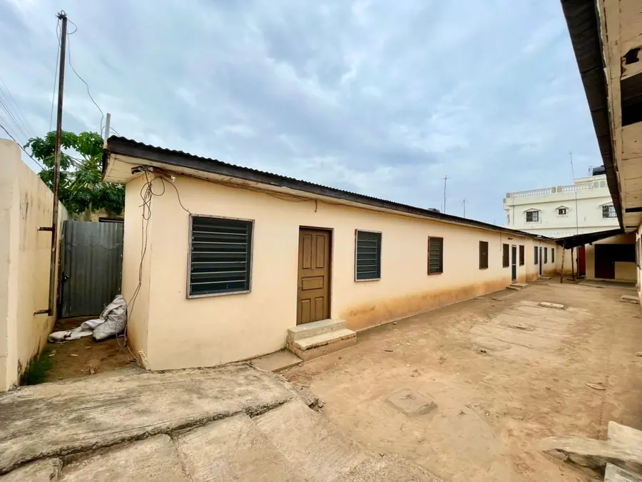 Terrain 1 lot (600 m²) en vente à Novissi (zone Togotelecom) – 75 millions FCFA