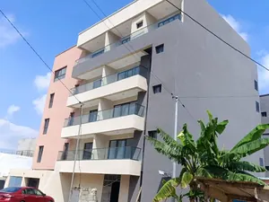 Deux immeubles jumelés R+3 en vente à Angré, Abidjan – 22 pièces – 640 m² – 1,5 milliard FCFA — photo 7