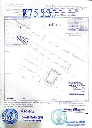 Terrain 600 m² en vente en angle de rue à Agbalepedo – 65 millions FCFA