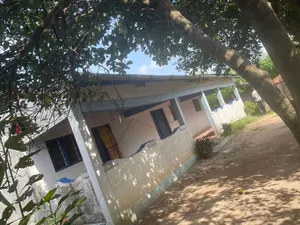 Villa 2 chambres en vente à Tovegan, proche du goudron Lomé-Kpalimé – 9 millions FCFA à débattre — photo 3