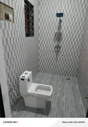 Vente d'une villa duplex à Agoè Légbassito Ahonkpoé, sur demi-lot, R+2, titre foncier personnel – 150 millions FCFA à débattre — photo 9