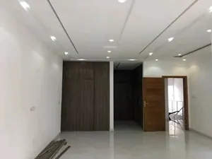 Villa duplex 5 chambres avec piscine à louer à Agbalépédo – 1 200 000 FCFA/mois — photo 5