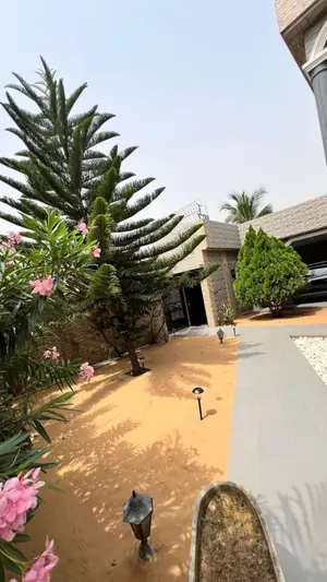 Villa duplex 5 chambres en vente à Agoè Sogbossito Anonkui Camp Fir – 250 millions FCFA — photo 2