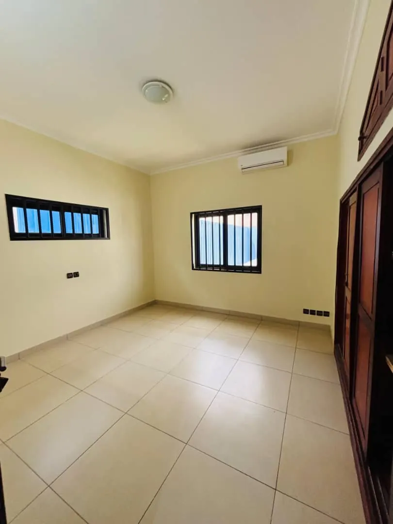 Villa 3 chambres en vente à Agoè Réserve – 85 millions FCFA