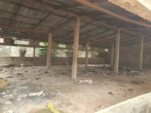 Terrain bâti 1 lot à vendre à Zanguéra Sagnako – 25 millions FCFA — photo 3