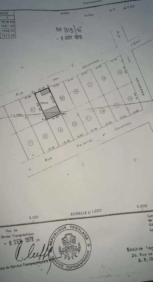 Maison ancienne en vente à Bè Nétimé sur 447 m² – 90 millions FCFA