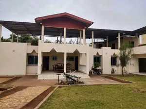 Location d'une boutique à Tokoin Ranco, bord du goudron, avec bureau et sanitaire – 180 000 FCFA/mois — photo 21