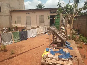 2 boutiques en vente en bordure de goudron à Adidogomé Apédokoè – 8 millions FCFA — photo 4