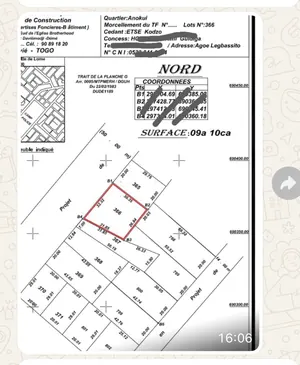 Terrain 300 m² en vente en bordure de goudron à Sogbossito – 25 000 000 FCFA
