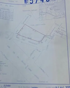 Terrain 1598 m² en vente en angle de rue à Kpessi côté Lac – Lomé