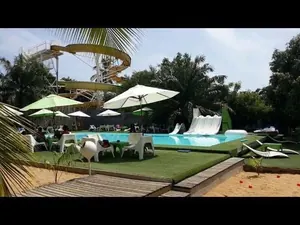 Vente d'un hôtel à Agbodrafo, 3 002 m², avec piscine – 360 millions FCFA — photo 7