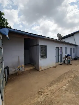 Vente d'un entrepôt à Agoè Fiovi, 668 m², accès direct au goudron – 72 millions FCFA — photo 5