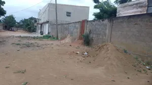 Terrain 800 m² en vente à Agoè Kossigan 1 – 45 millions FCFA — photo 2