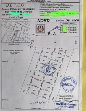 Terrain 2 lots en angle de rue en bordure de voie à Adetikopé Dalavé – 17 millions FCFA