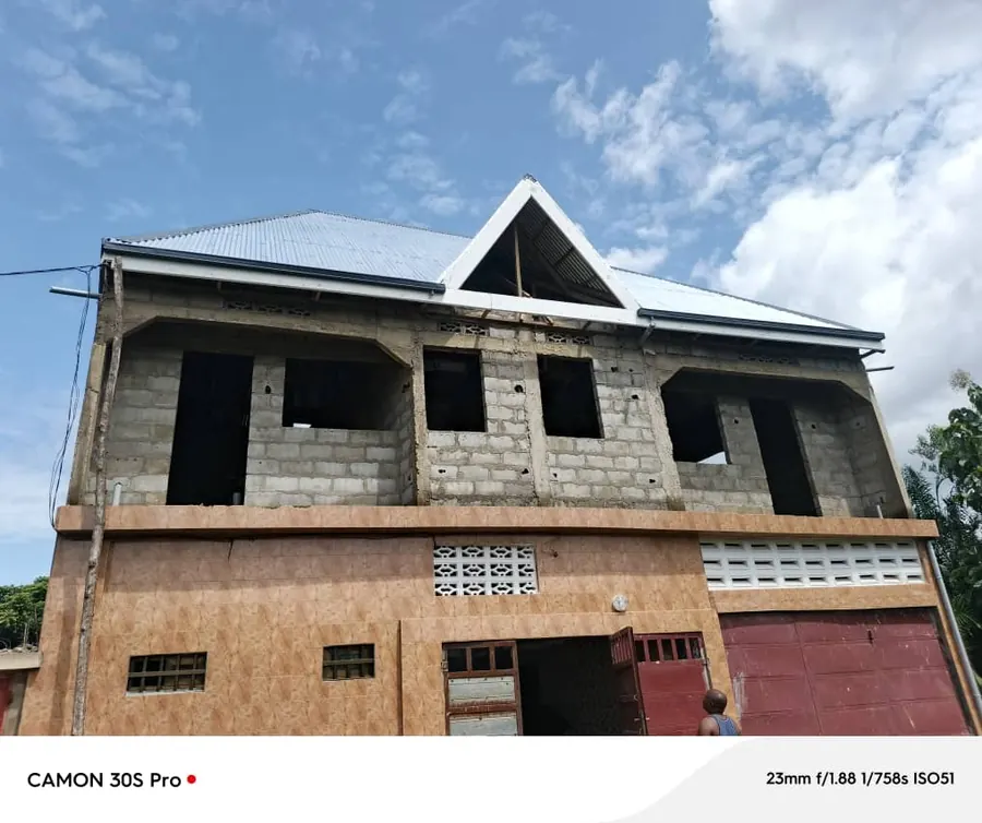 Villa duplex 5 chambres à vendre à Kpalimé lycée de Kpodzi – 18 millions FCFA