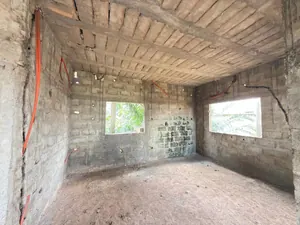 Vente d'une villa à Lankouvi, R+1, 5 chambres, inachevée, sur 1 lot – 60 millions FCFA à débattre — photo 6