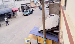 Immeuble R+1 de 600 m² en vente au bord du goudron à Assigamé, Lomé – 650 millions FCFA — photo 2