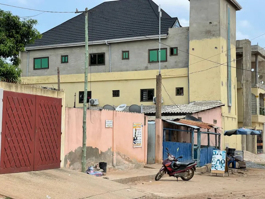 Terrain 1 lot en vente à Attikpa Gbossimé – 65 millions FCFA