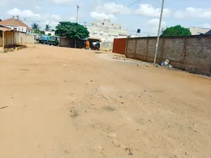Terrain demi-lot en vente à Kégué, à 200m du goudron – 25 millions FCFA — photo 2