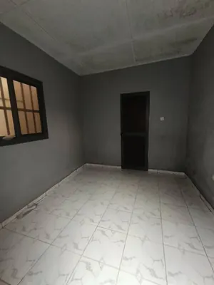 Entrepôt 600 m² en location à Adakpamé, proche du goudron – 1 million FCFA/mois — photo 3